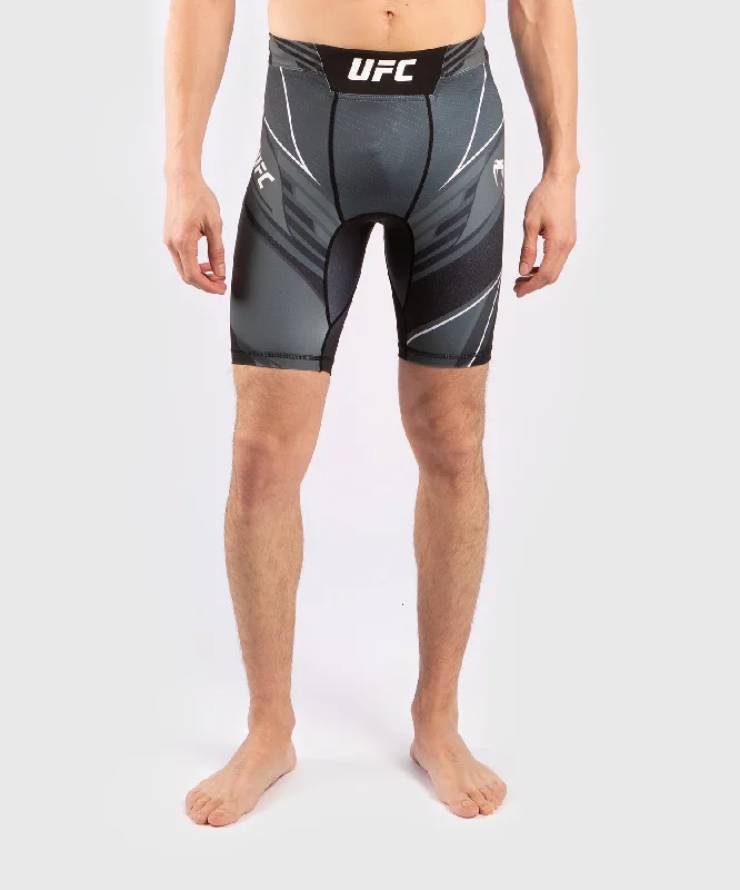 Inventory Reduction UFC Venum Pro Line Men's Vale Tudo Shorts - Black